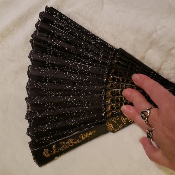 Victorian Fan - Picture 3 of 3